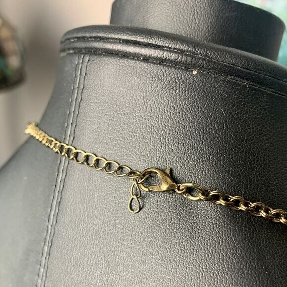 Vintage Statement Necklace in Opalescent Peach Rhinestones N Crystals, Unmarked - Picture 3 of 3